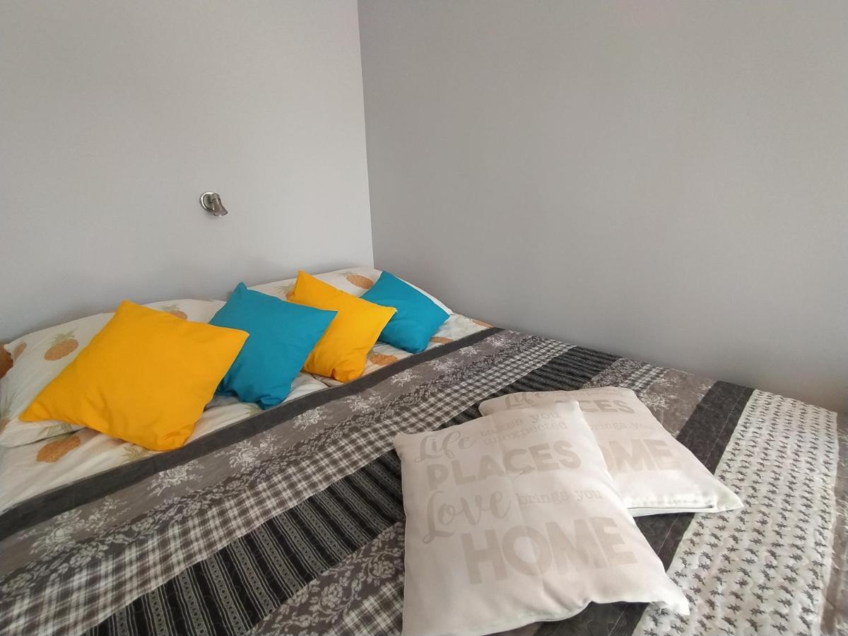 Moris 2 Pokoje Goscinne Łeba Buitenkant foto