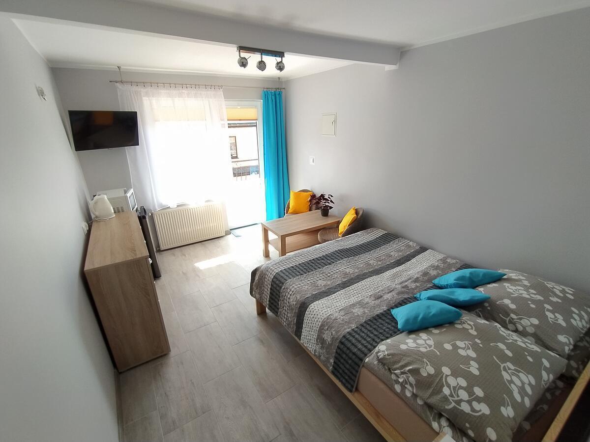 Moris 2 Pokoje Goscinne Łeba Buitenkant foto