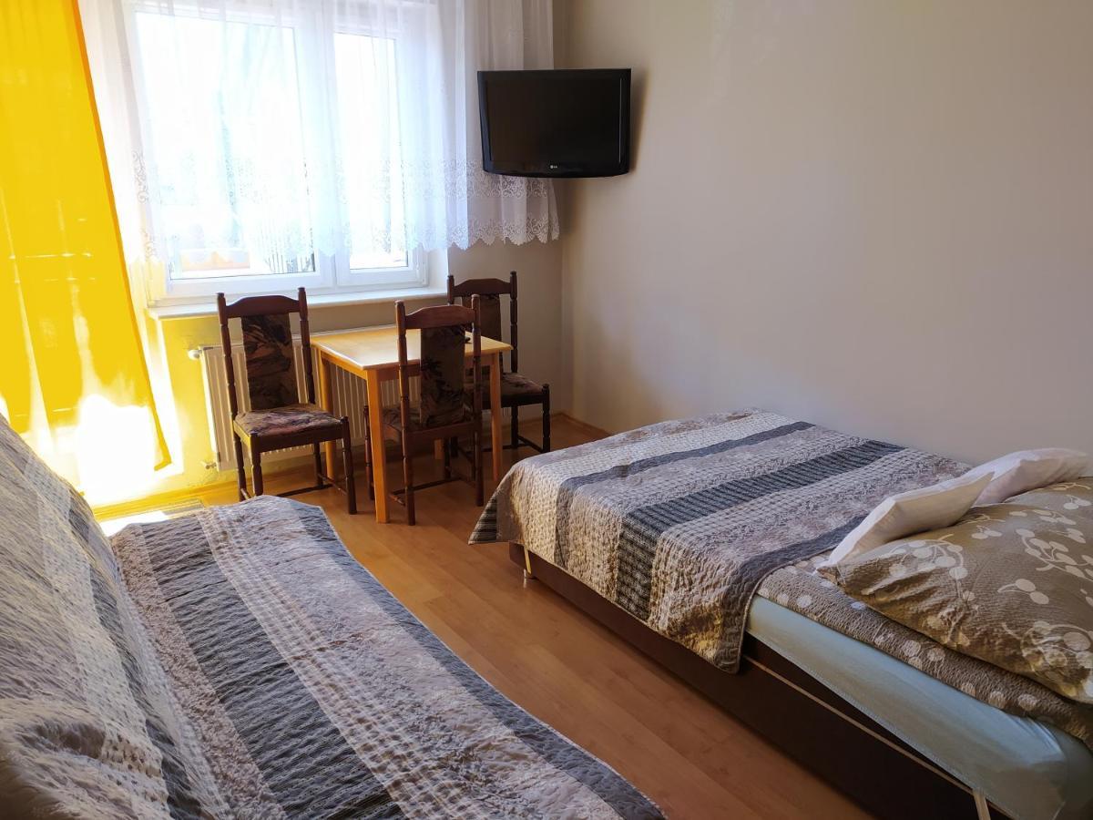 Moris 2 Pokoje Goscinne Łeba Buitenkant foto