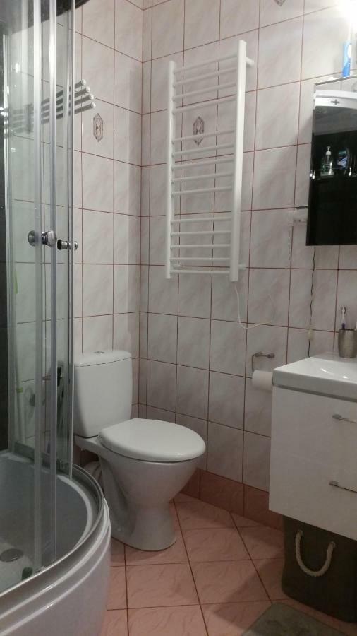 Moris 2 Pokoje Goscinne Łeba Buitenkant foto