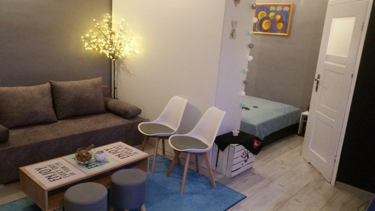 Moris 2 Pokoje Goscinne Łeba Buitenkant foto