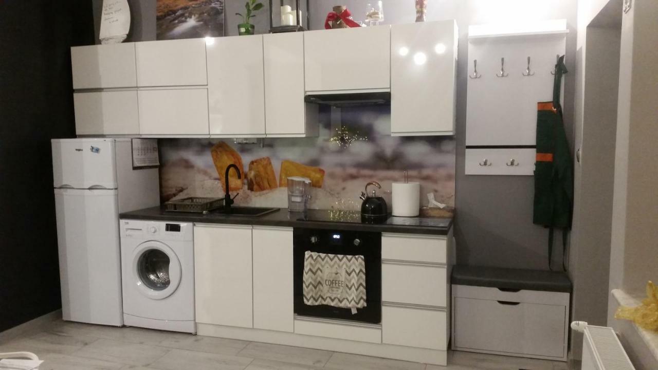 Moris 2 Pokoje Goscinne Łeba Buitenkant foto